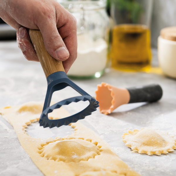 Forma Leo na ravioli (drevo) 13cm