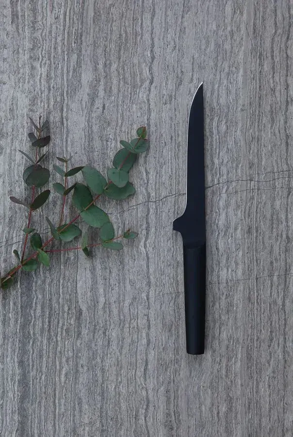 Nôž Kuro na vykosťovanie 15 cm - Essentials