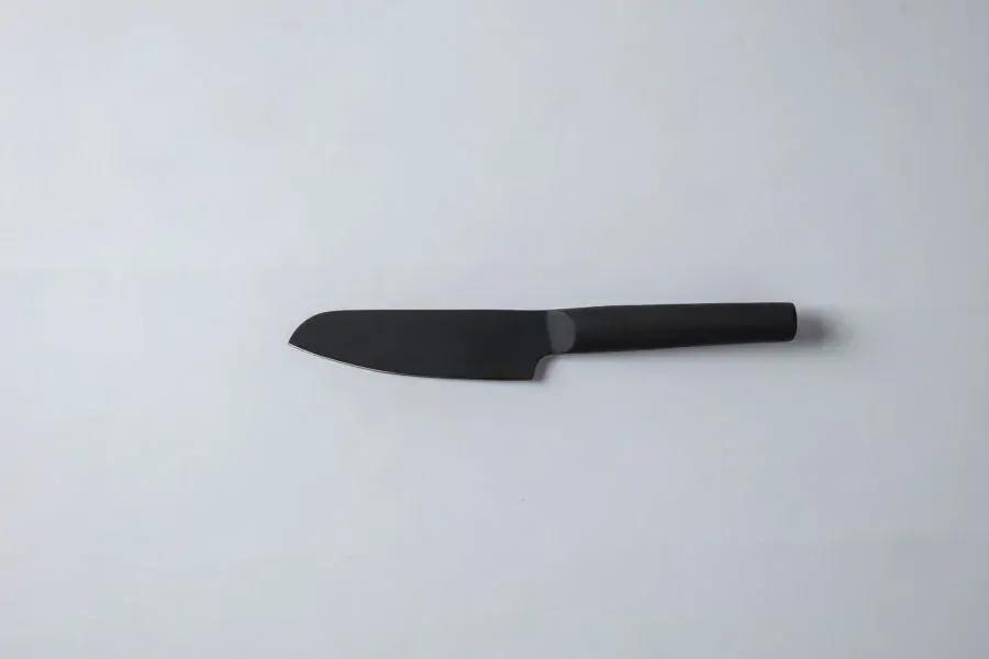 Nôž Kuro na zeleninu 12 cm - Essentials