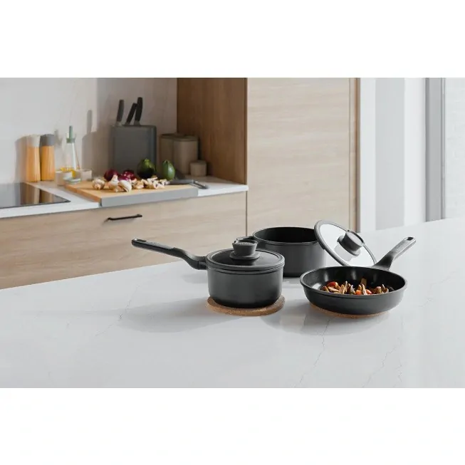 5-dielna sada hrncov a panvíc s nepriľnavým povrchom Stone+