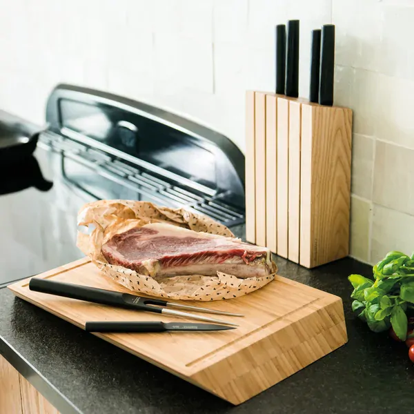 Stojan na nože Kuro (drevený)