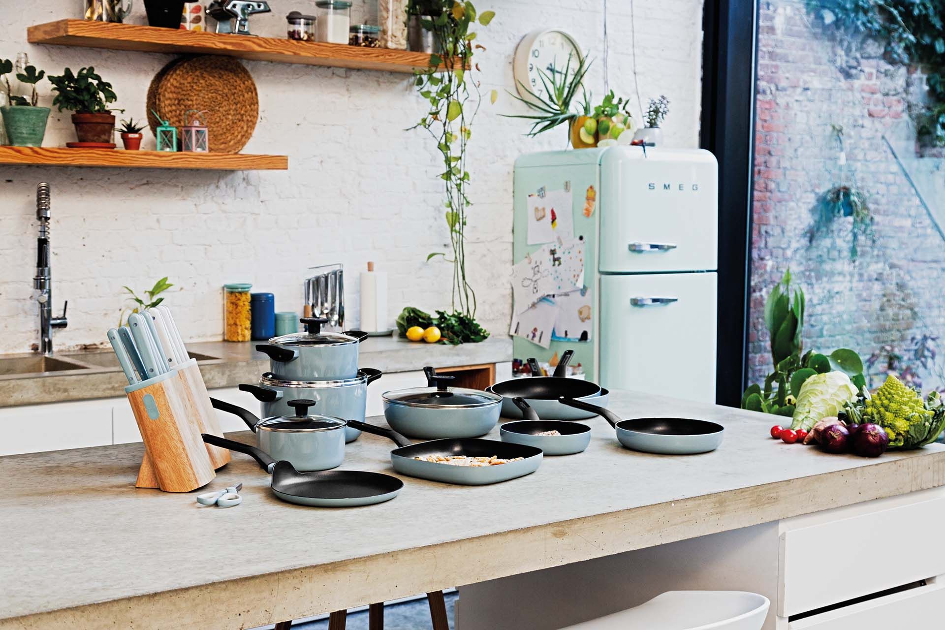 Hrniec s pokrievkou Slate 24 cm