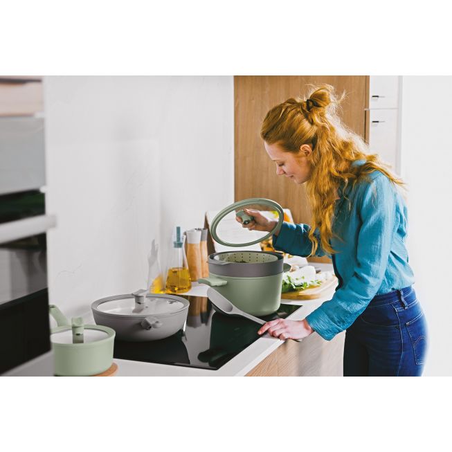 Silikónový parný kôš a sitko 24 cm