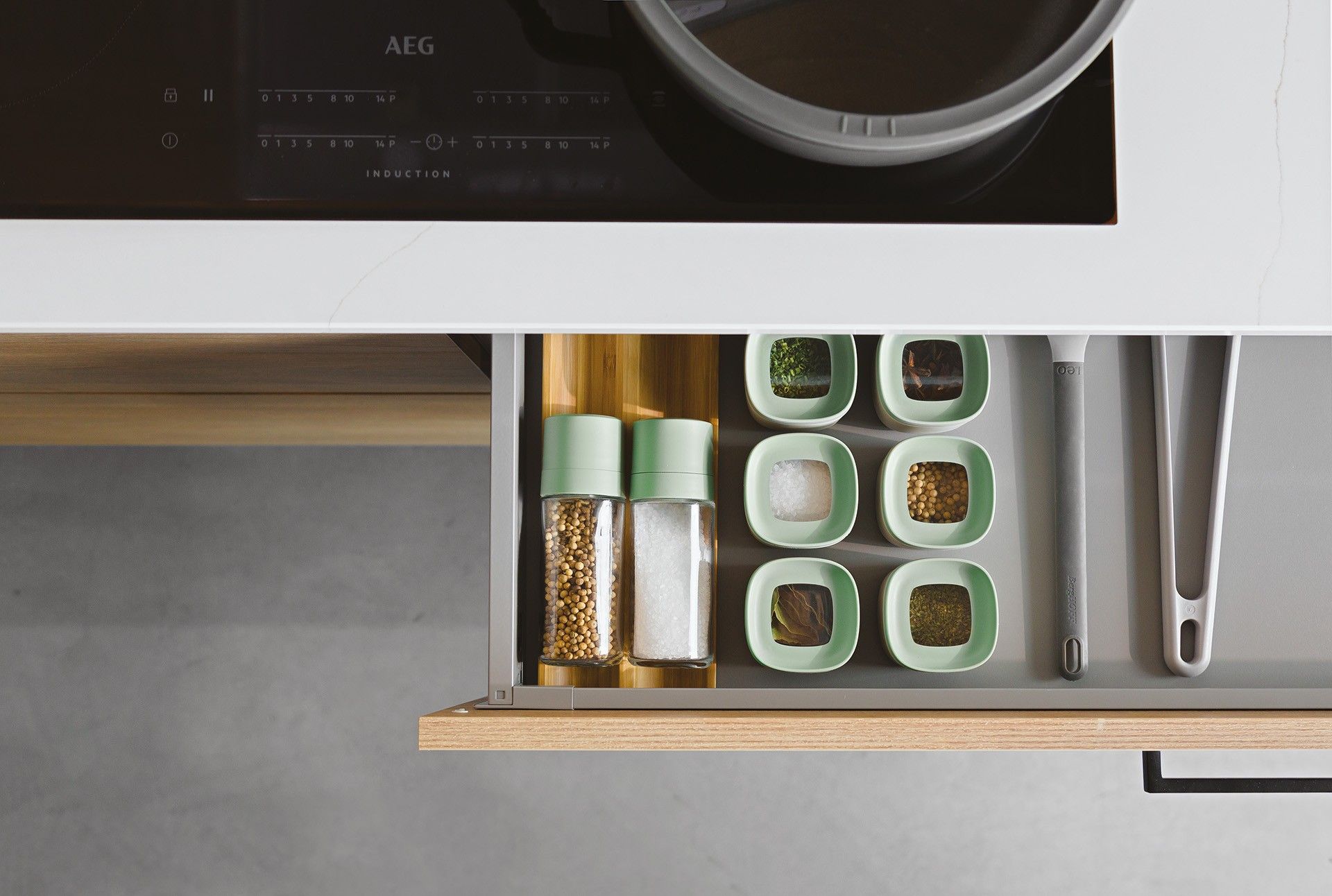 2-dielna sada mlynčekov a trepačiek Balance